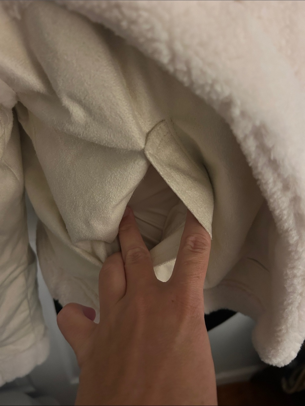 Hollister Cream Teddy Sherpa Cropped Jacket - Picture 3 of 7